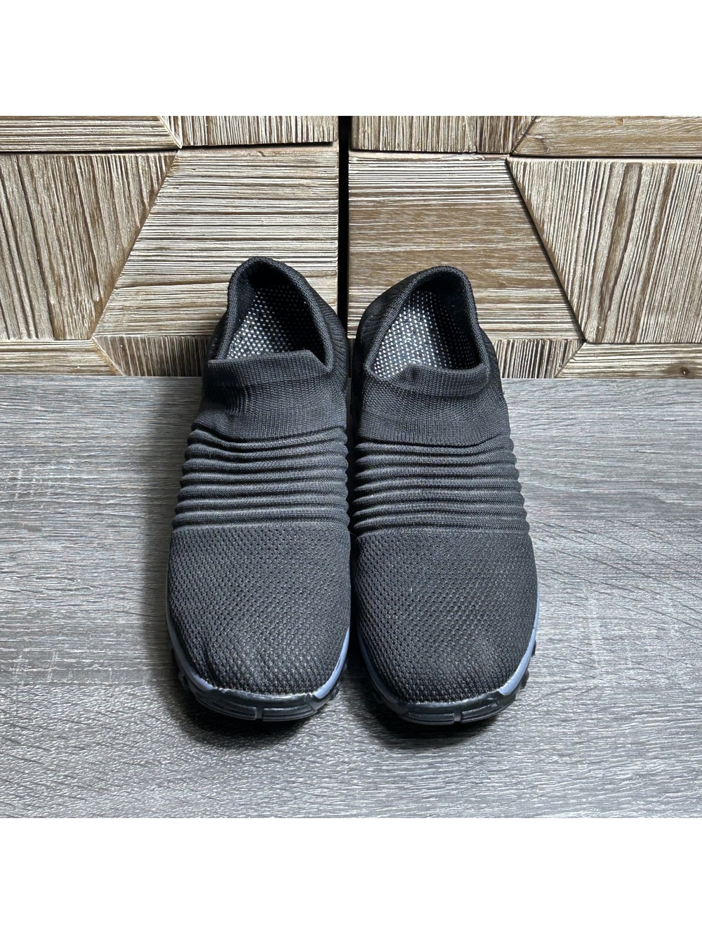 Womens Black Casual Comfort Slip On Sneakers Walking Shoes Size 7 - Picture 5 of 6